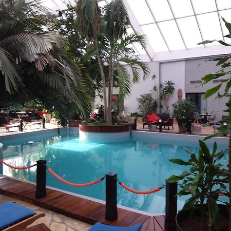 Tropical Hotel ดูร์บี ภายนอก รูปภาพ
