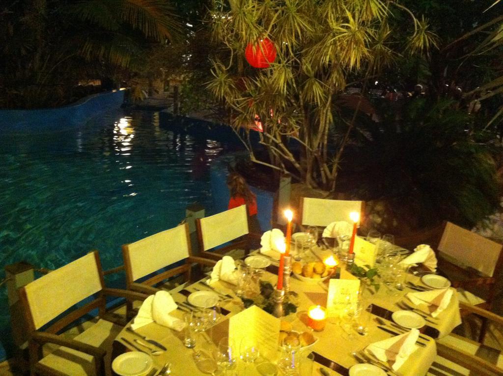Tropical Hotel ดูร์บี ภายนอก รูปภาพ