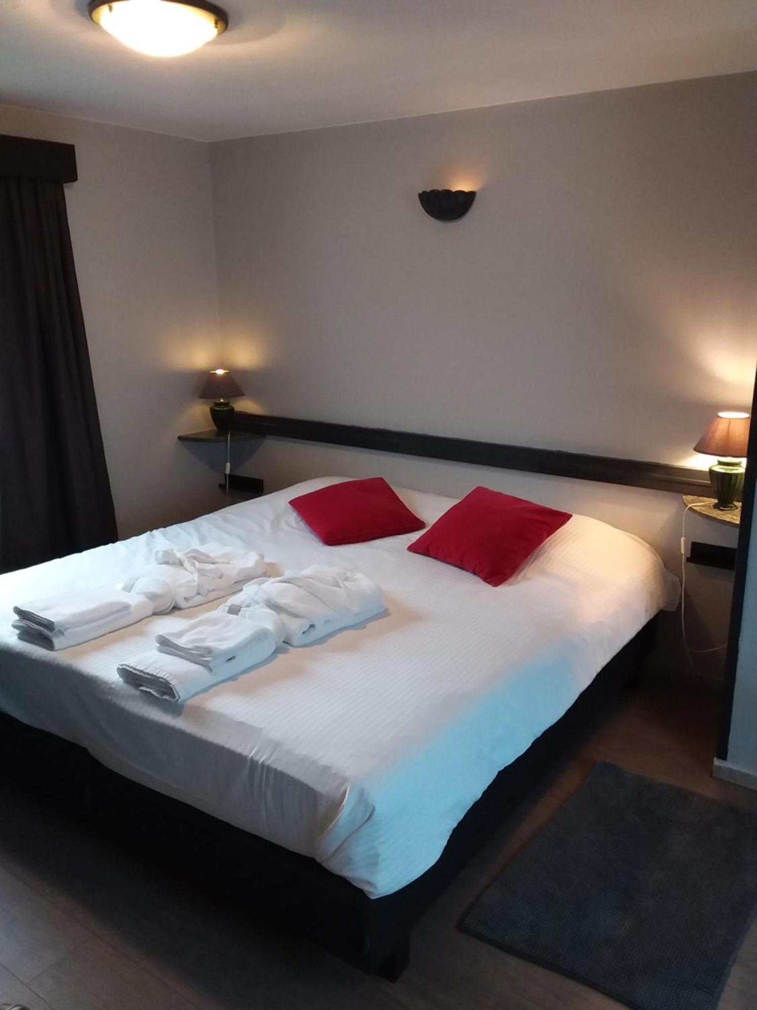 Tropical Hotel ดูร์บี ภายนอก รูปภาพ